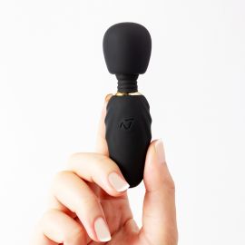 Nomi Tang Pocket Wand Mini (Black)